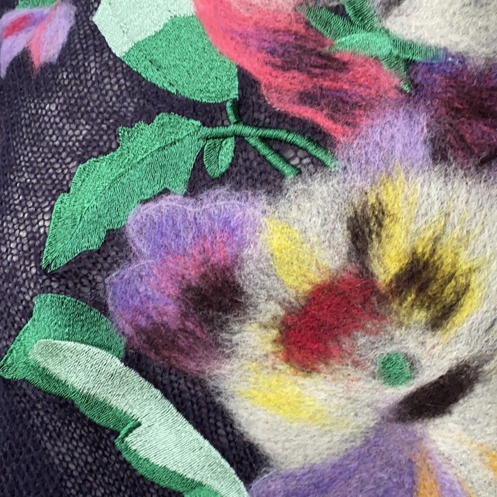 🧣NWT Anthropologie Navy Felted Bouquet Scarf - Picture 8 of 12